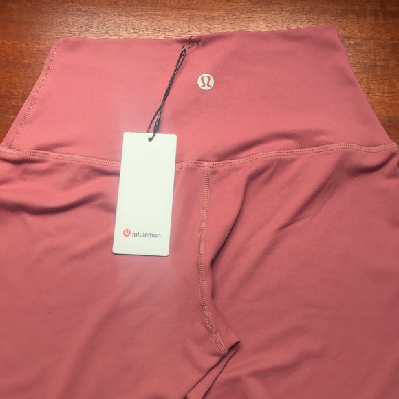 Lululemon Size 4 BRAND NEW leggings!!! - Picture 4 of 4